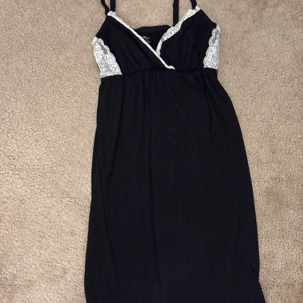 Chic Black Chemise with White Lace Accents